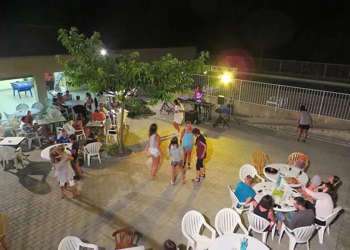 营地 La Rouviere Les Pins 3*